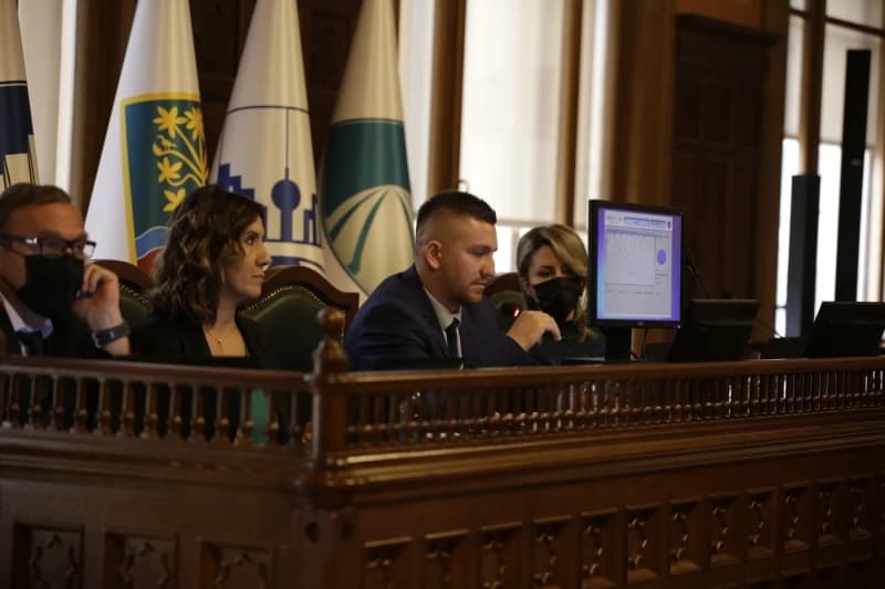 Sjednica je prekinuta